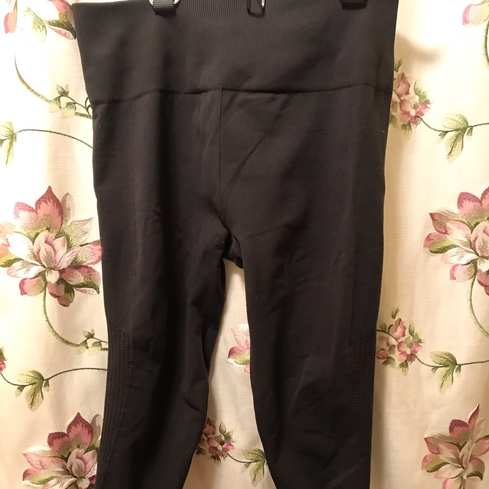 Lululemon wide band black legging